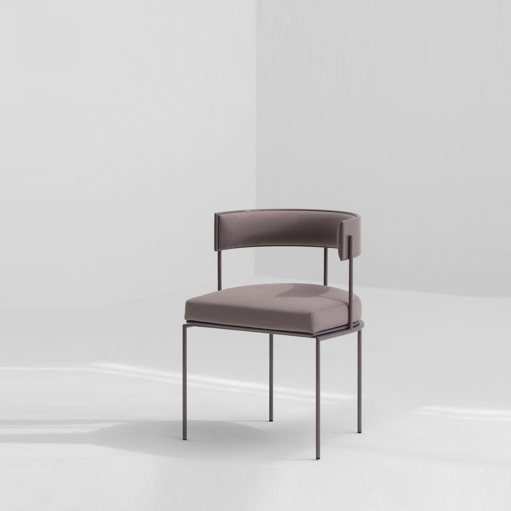 PILLAR  CHAIR