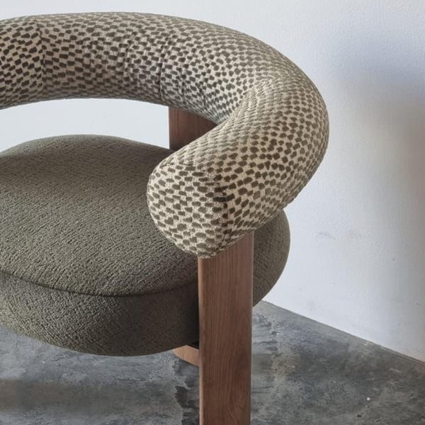 AMOS CHAIR