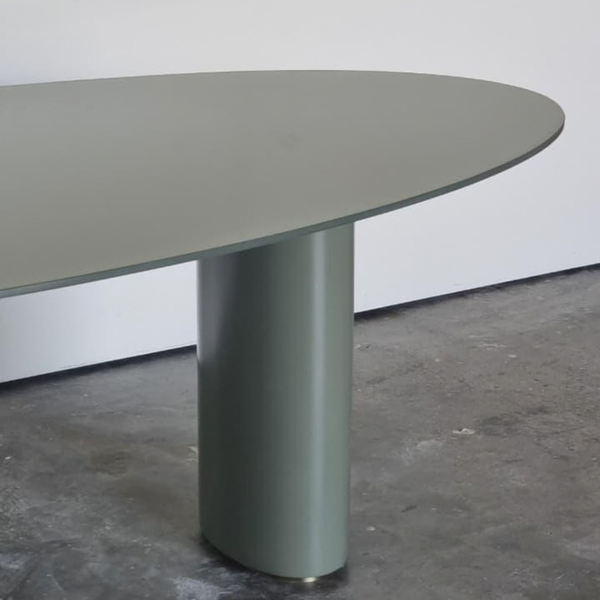 CLEO TABLE
