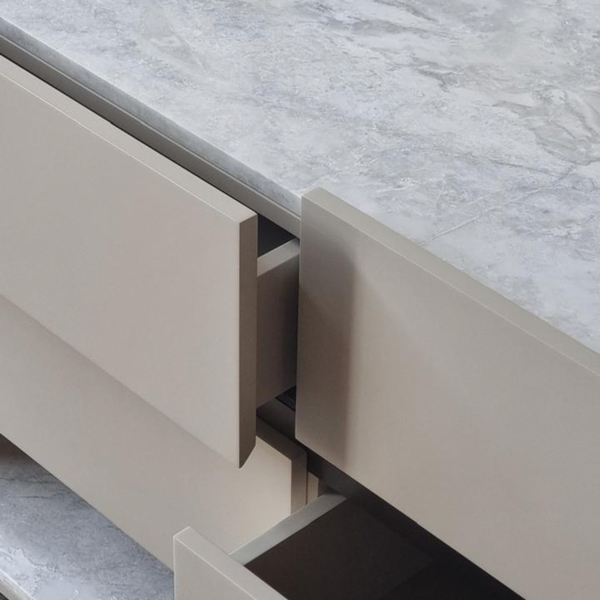 RECESS DRESSER