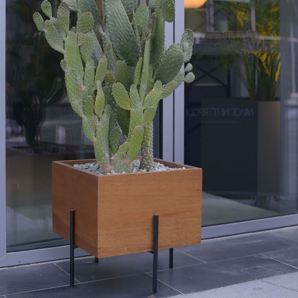 AKHDAR PLANTER