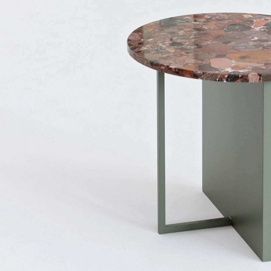 RADIUS SIDE TABLE – The Line Concept