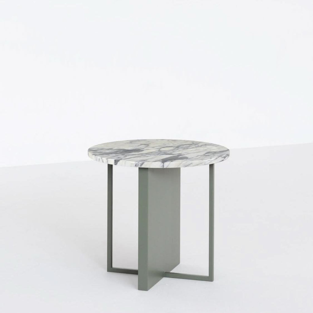 RADIUS SIDE TABLE