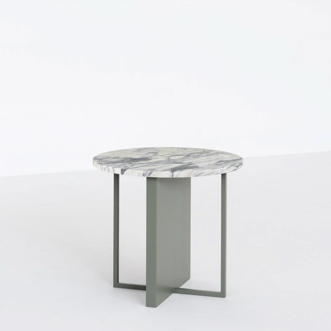 RADIUS SIDE TABLE – The Line Concept