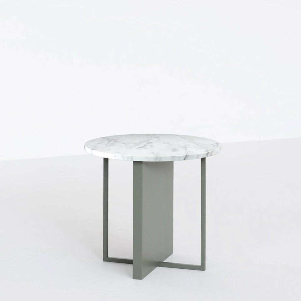 RADIUS SIDE TABLE