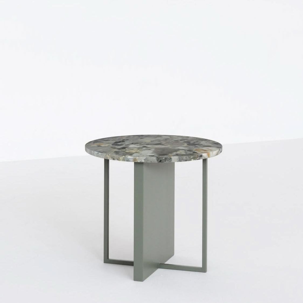RADIUS SIDE TABLE