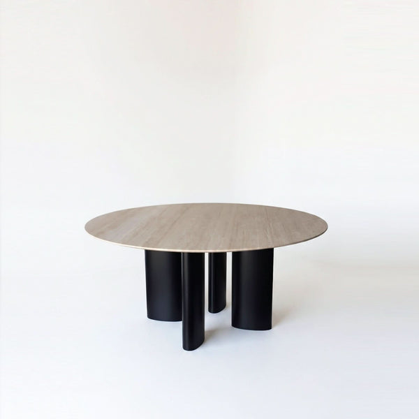 AGORA DINING TABLE