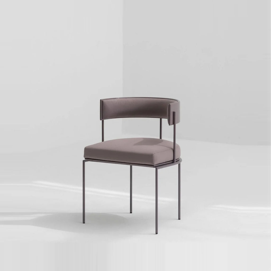 PILLAR  CHAIR