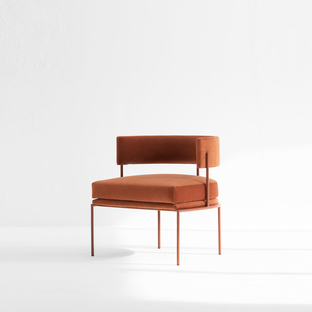 PILLAR ARMCHAIR
